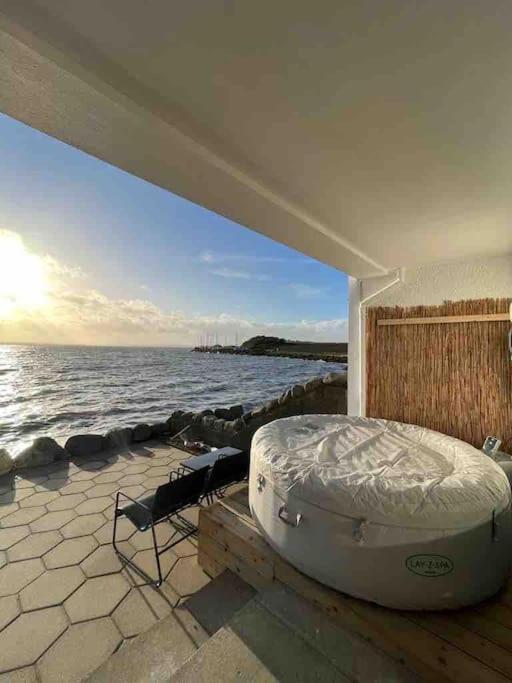 Relax With Spectacular Views And Hot Tub Villa Kircubbin Bagian luar foto